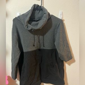 MATERNITY- nursing queen sweatshirt